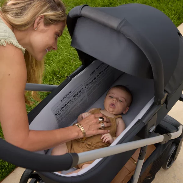 Britax Zinnia™ Bassinet for Brook, Brook+ and Grove Strollers - Image 4